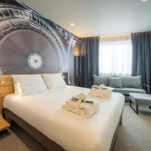 Novotel 20 Belleville Otel